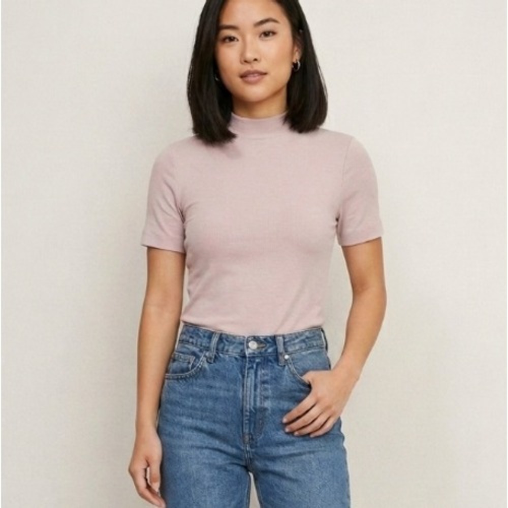 Babaton Aritzia Gonzalo Mock Neck Ribbed T-Shirt‎ Munro Mauve Purple Size L NWT